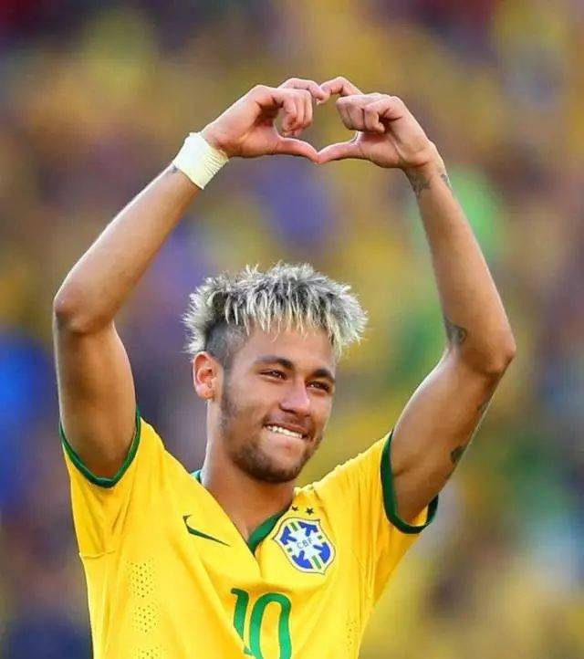 中甲半场：向余望推射中柱，重庆铜梁龙暂0-0上海嘉定汇龙