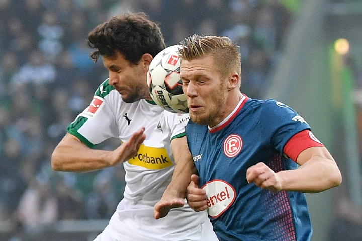 DO：拜仁及多家德甲&英超俱乐部正在关注法鹰中场拉尔森（拜仁在内的多家德甲与英超俱乐部关注法鹰中场拉尔森）