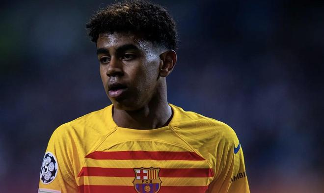 每体：埃里克·加西亚是弗利克麾下唯一全勤的“万能钥匙”（每体：埃里克·加西亚是弗利克手下唯一场场出战的多面手）