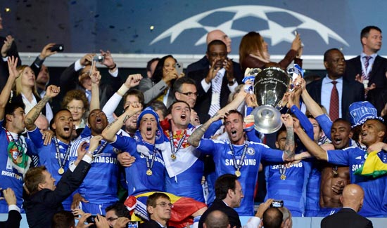 拜仁跟队：凯恩正在全力劝说格伊，希望他能选择加盟拜仁