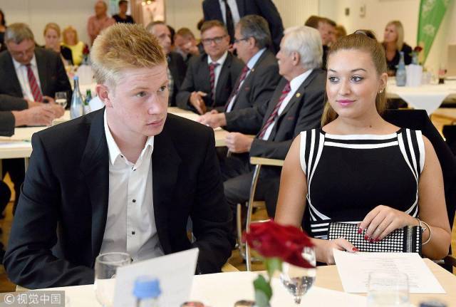 里尔年轻中场布阿迪被多家豪门关注，转会呼声高，期待其未来成为新星。