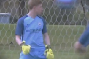 足球国足再次加练射门，教练组严要求